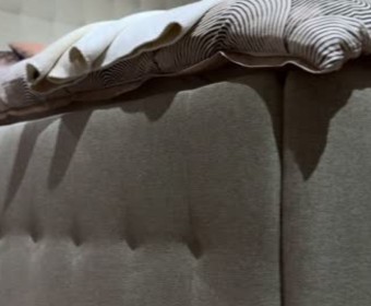 Video reel čalúnená posteľ Brenda Segum