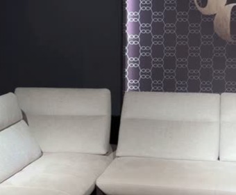 Video reel sedačka Caveoso svetlá