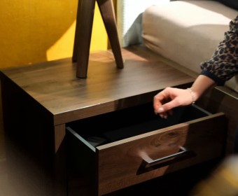 Video nočný stolík E45